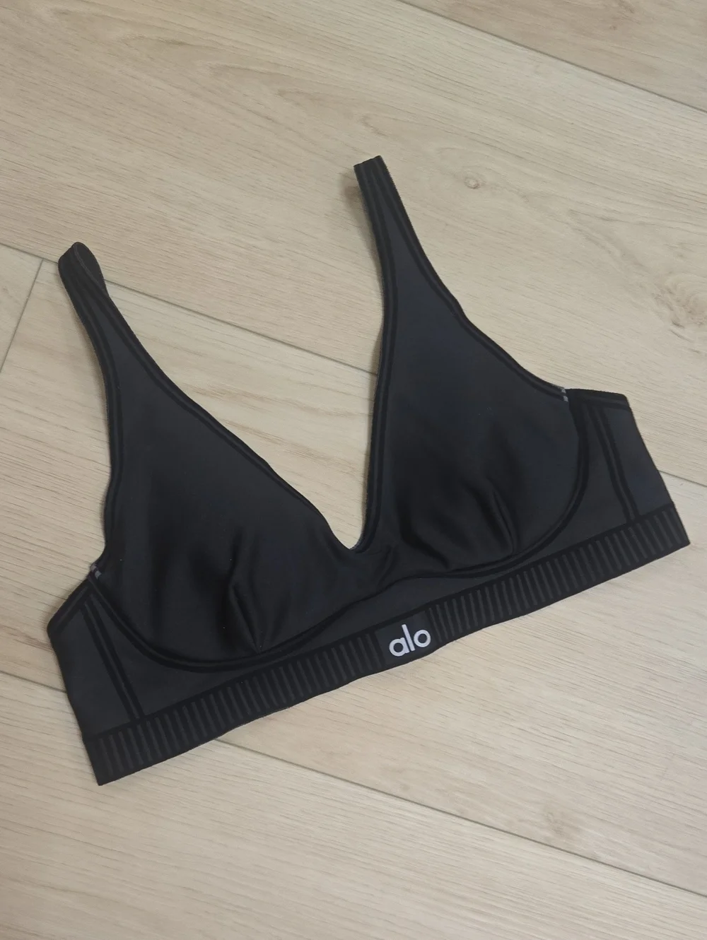 ALO Airlift Line Up Bra